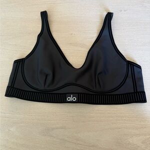 ALO Yoga Women's Black Airlift Line Up Bra